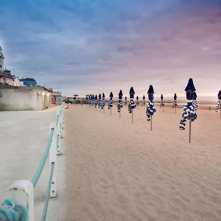 Moderne En Bord De Apartment