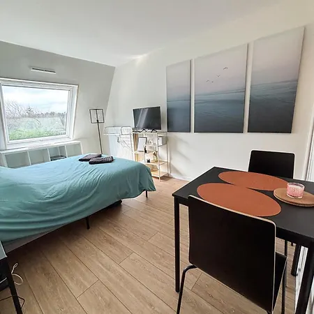 Moderne En Bord De Cabourg